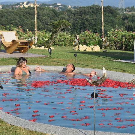 Bed and Breakfast Essenziale Castell'Anselmo Екстер'єр фото