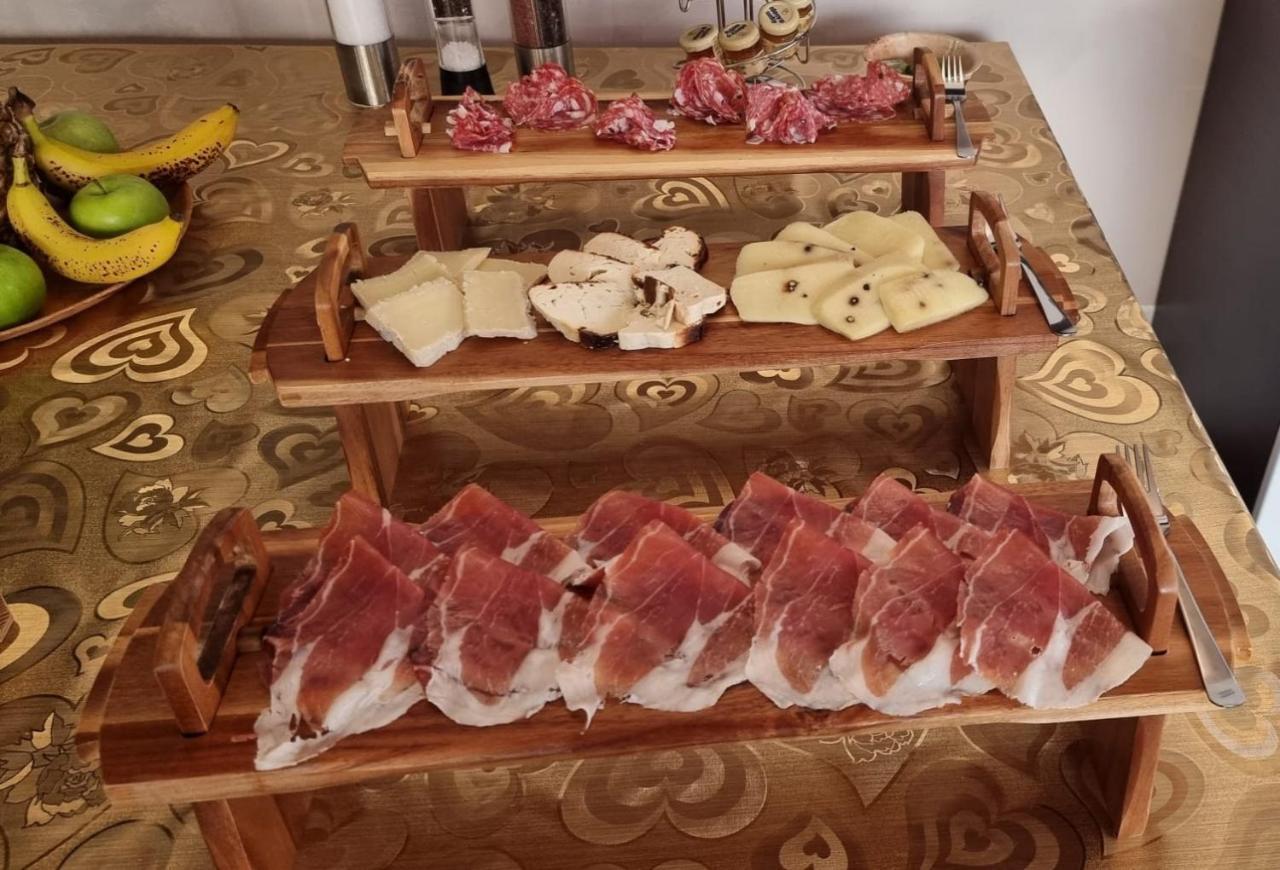 Bed and Breakfast Essenziale Castell'Anselmo Екстер'єр фото