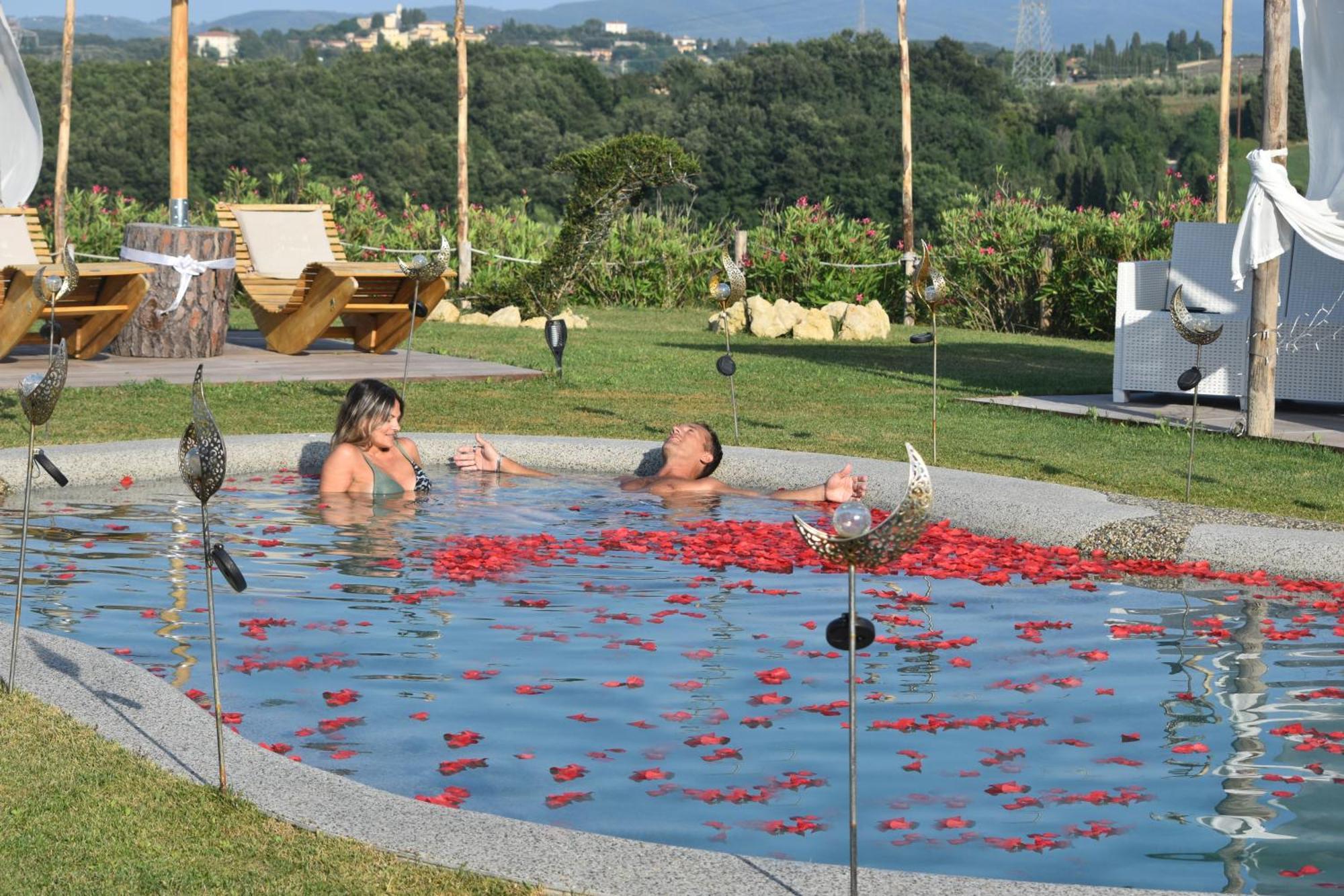 Bed and Breakfast Essenziale Castell'Anselmo Екстер'єр фото